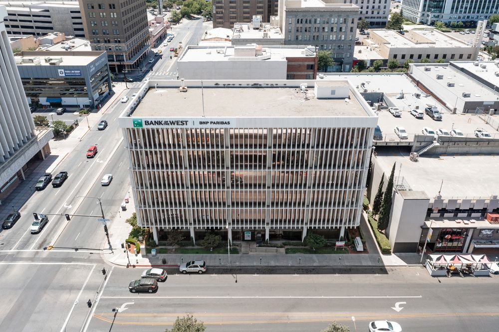 Office Space Available in Excellent Condition & Move-In Ready : 1221 Van Ness Ave, Fresno, CA 93721